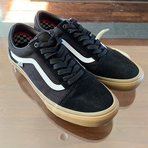 Vans Old Skool shoes. Mens sz 12. Never worn.